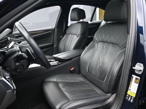 Used 2018 BMW 540i xDrive AWD/4WD image 16