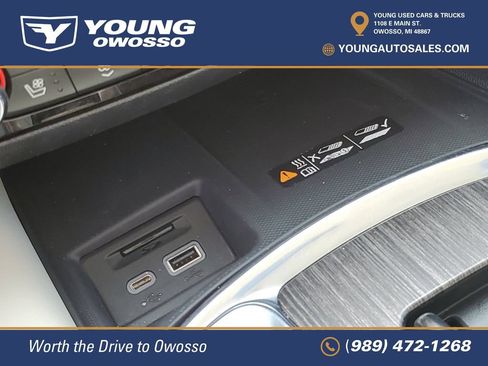 Used 2024 Buick Enclave Avenir w/ Avenir Technology Package AWD/4WD image 24