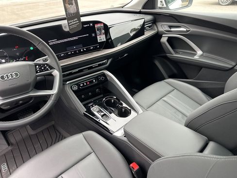 New 2025 Audi Q5 Premium image 13