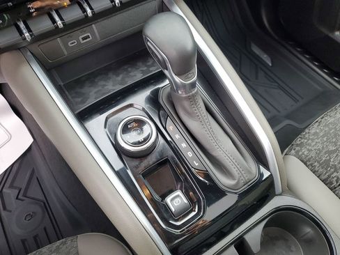 Certified 2024 Chevrolet Colorado ZR2 w/ Technology Package image 24