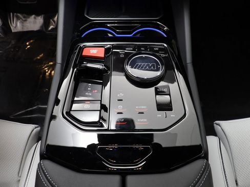 New 2026 BMW M5 w/ Executive Package image 14