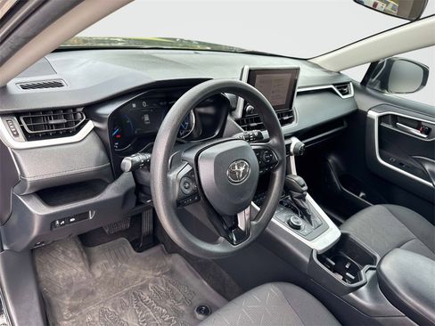 Used 2023 Toyota RAV4 AWD Hybrid image 15