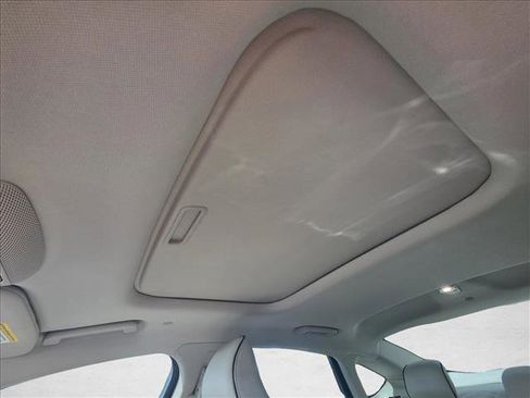 Used 2017 Ford Fusion Platinum image 16