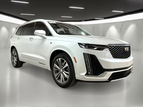 Used 2021 Cadillac XT6 Premium Luxury image 7
