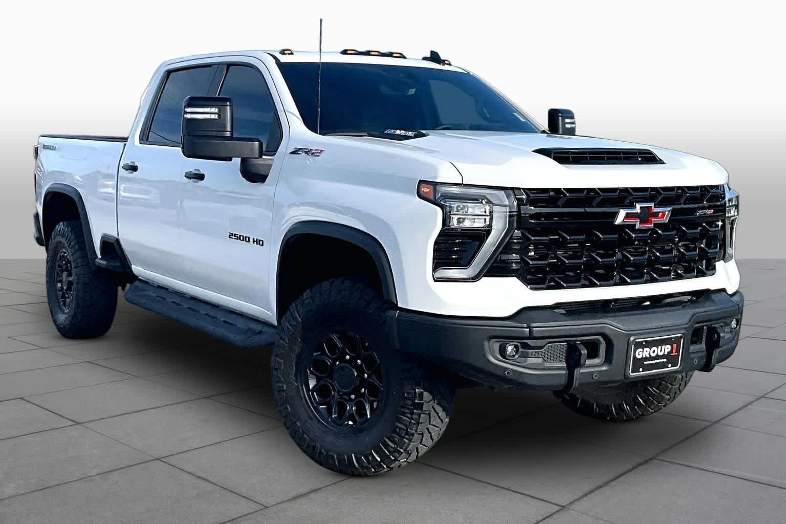 Used 2026 Chevrolet Silverado 2500 ZR2 w/ ZR2 Bison Edition AWD/4WD image 4