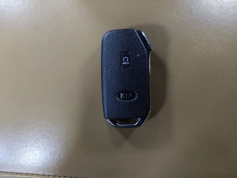 Used 2021 Kia Telluride SX w/ Towing Package FWD image 32