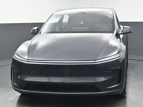 Used 2026 Tesla Model Y Long Range image 6