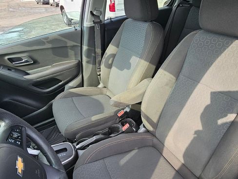 Used 2020 Chevrolet Trax LS image 10