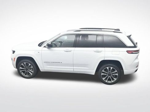Used 2023 Jeep Grand Cherokee Overland AWD/4WD image 37