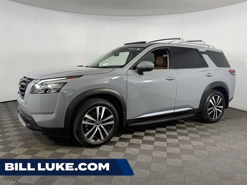 Used 2025 Nissan Pathfinder Platinum w/ Cargo Package FWD image 1