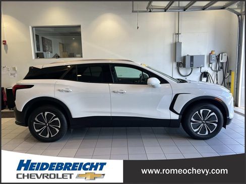 Used 2024 Chevrolet Blazer EV LT AWD/4WD image 2
