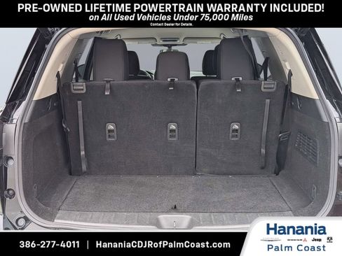 Used 2025 Nissan Pathfinder SV AWD/4WD image 12