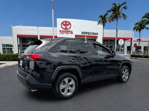 Used 2025 Toyota RAV4 XLE FWD image 7
