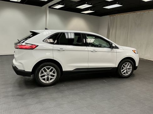Used 2024 Ford Edge SEL w/ Convenience Package AWD/4WD image 6