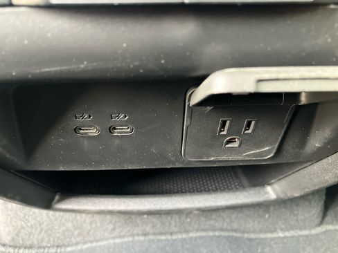 Used 2025 GMC Acadia Elevation FWD image 34
