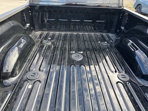 Used 2024 RAM 2500 Tradesman w/ Chrome Appearance Group image 7