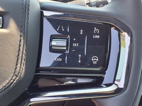 New 2026 Land Rover Range Rover Velar Dynamic SE image 15