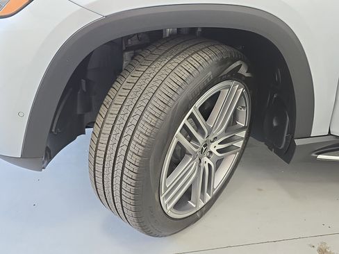 Certified 2022 Mercedes-Benz GLS 450 4MATIC image 34