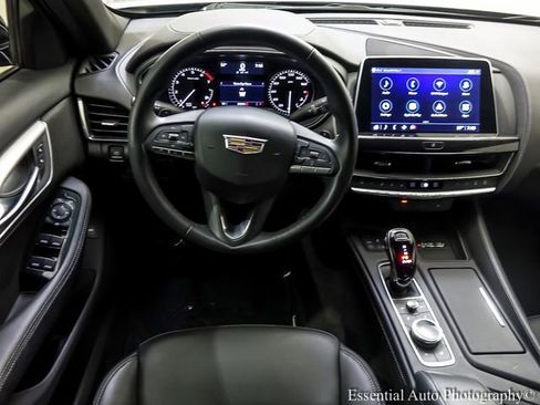 Used 2023 Cadillac CT5 Luxury RWD image 3