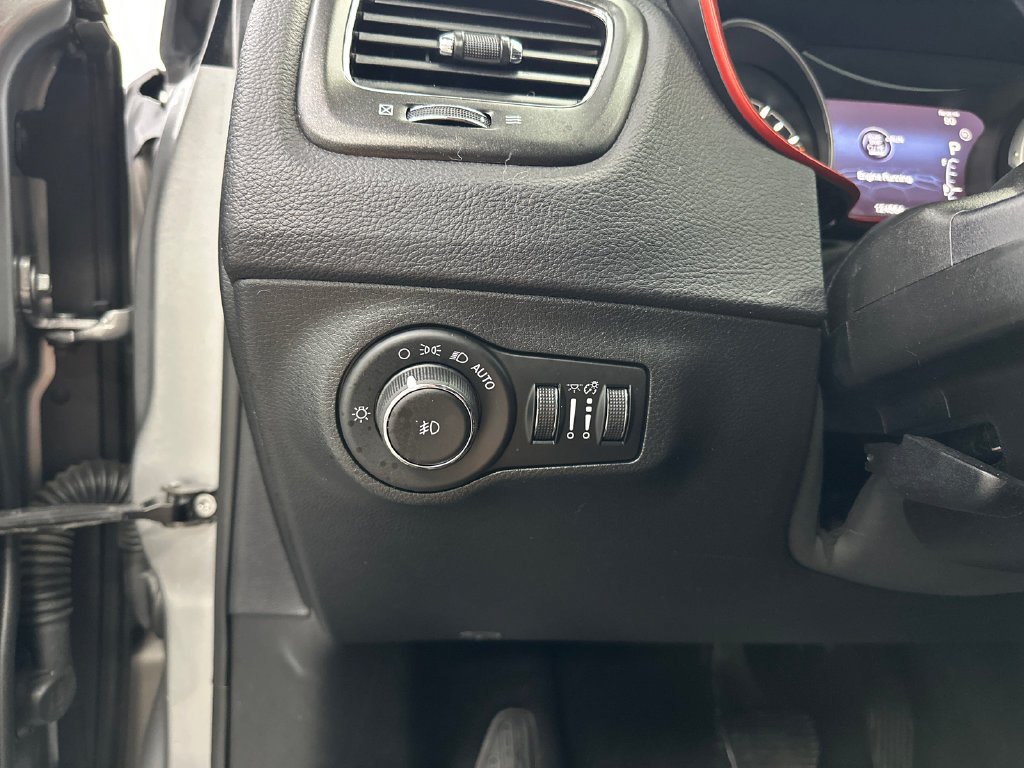 Used 2018 Jeep Compass Trailhawk AWD/4WD image 29