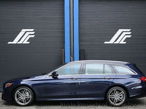 Used 2018 Mercedes-Benz E 400 4MATIC Wagon w/ Premium 2 Package image 2