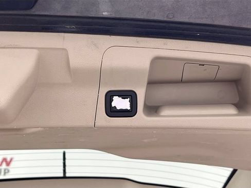 Used 2017 GMC Acadia Denali w/ Technology Package AWD/4WD image 29
