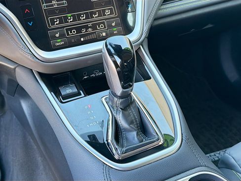 Certified 2025 Subaru Outback Onyx Edition image 28