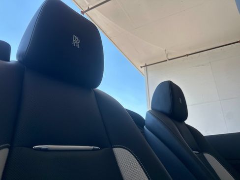Certified 2019 Rolls-Royce Dawn RWD image 19