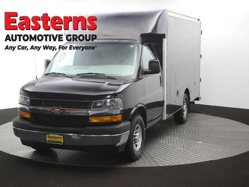 Used 2017 Chevrolet Express 3500 RWD image 51