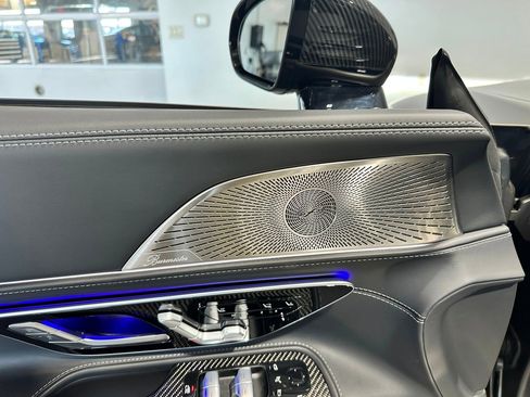 Certified 2022 Mercedes-Benz SL 63 AMG 4MATIC image 11