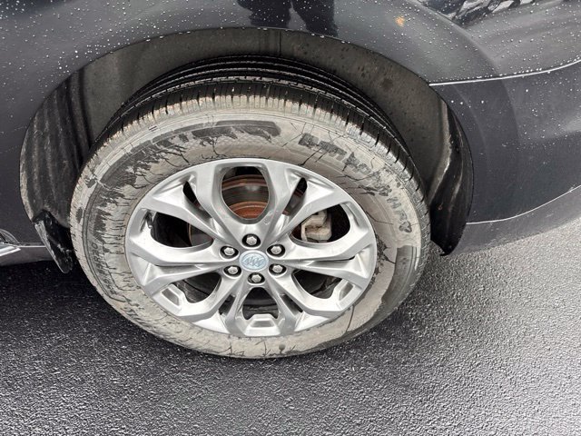 Used 2018 Buick Enclave Avenir w/ Avenir Technology Package AWD/4WD image 10