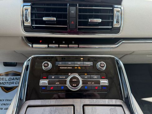 Used 2021 Lincoln Navigator Reserve w/ Luxury Package AWD/4WD image 32