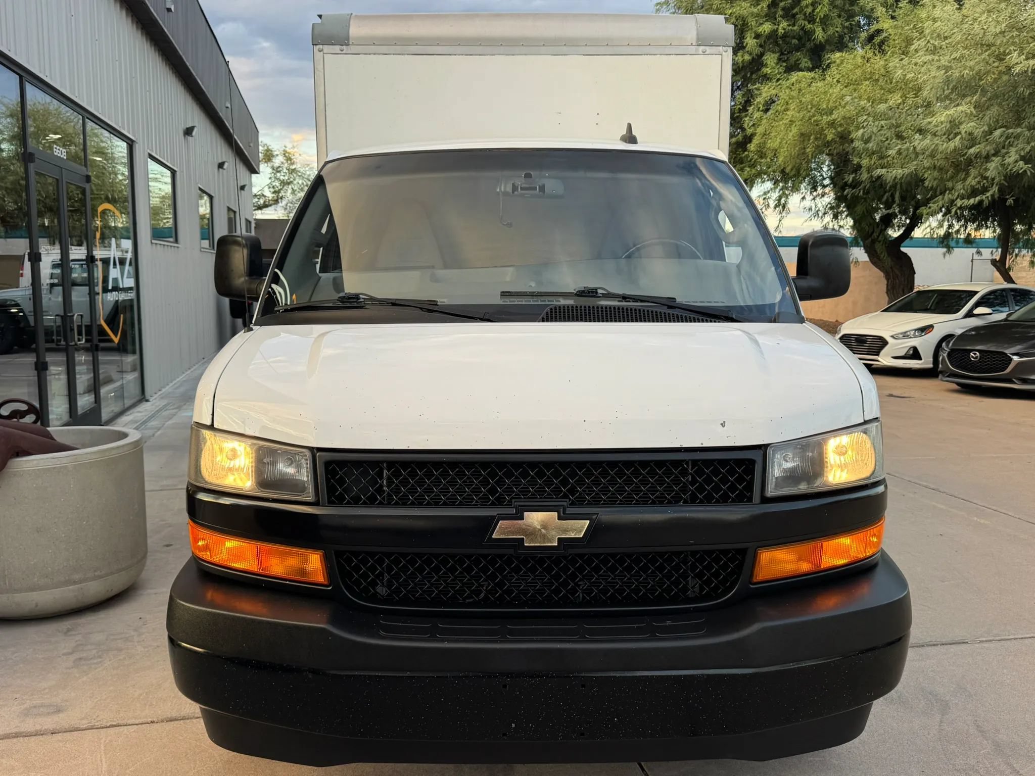 Used 2020 Chevrolet Express 3500 w/ Power Convenience Package RWD image 2