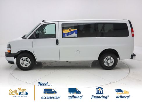 Used 2020 Chevrolet Express 3500 LT w/ LT Preferred Equipment Group image 7