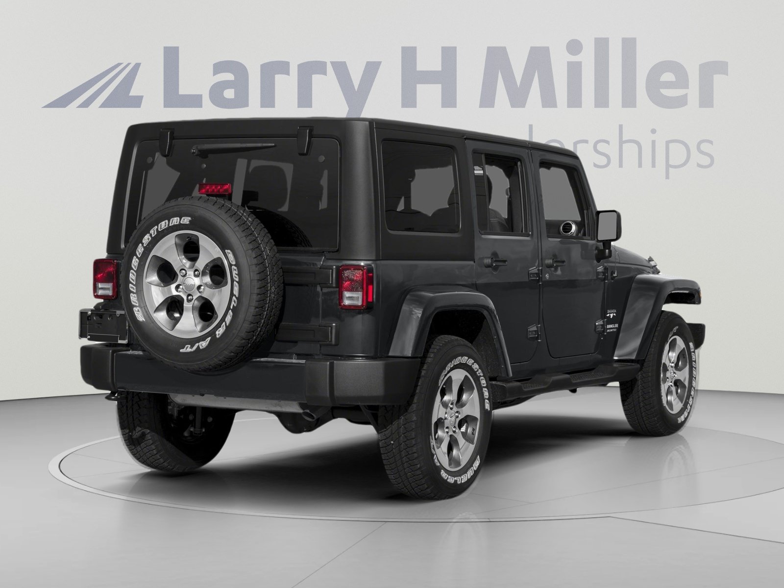 Used 2017 Jeep Wrangler Unlimited Sahara w/ Max Tow Package AWD/4WD image 2
