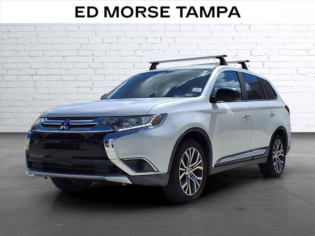 Used 2018 Mitsubishi Outlander ES FWD image 1