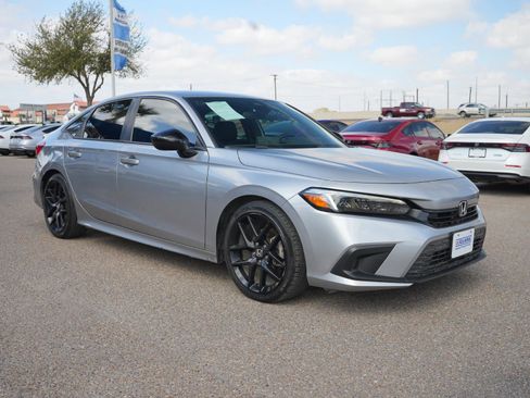 Used 2023 Honda Civic Sport image 3