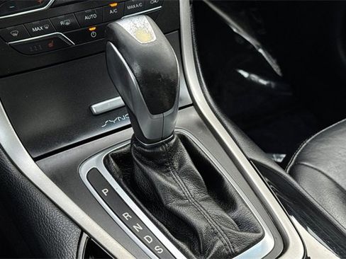 Used 2015 Ford Edge SEL w/ Equipment Group 201A image 26