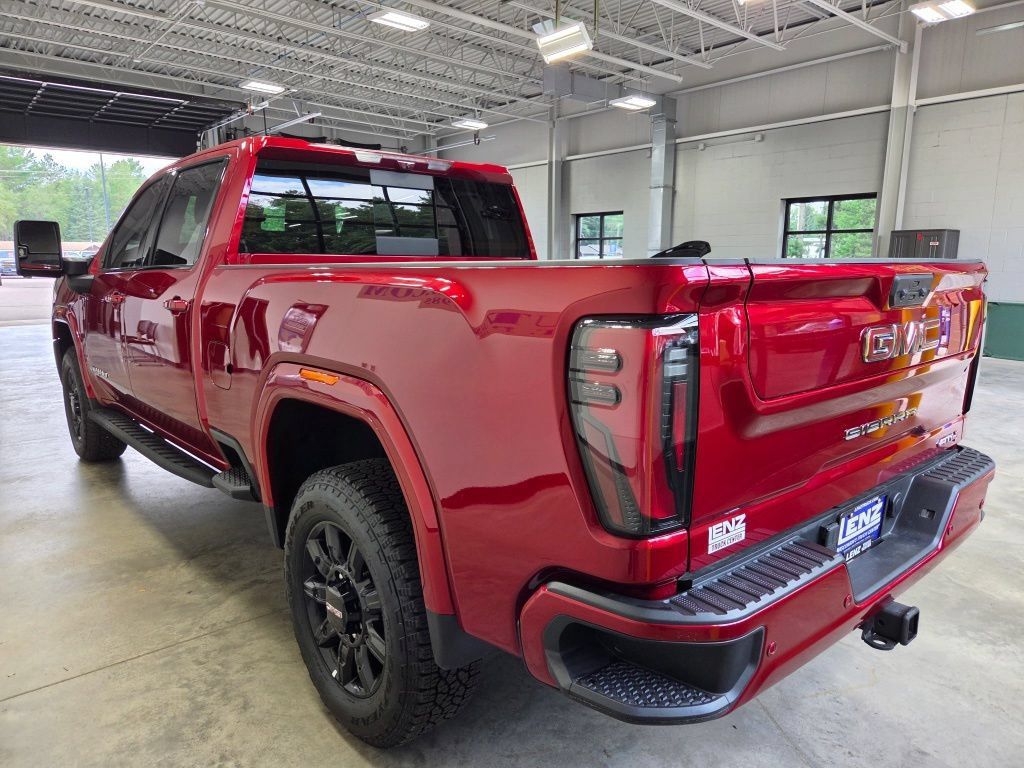 Used 2024 GMC Sierra 2500 AT4 w/ Technology Package AWD/4WD image 6