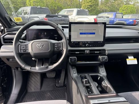 New 2026 Toyota RAV4 XSE w/ Panoramic Sun Roof Package AWD/4WD image 10