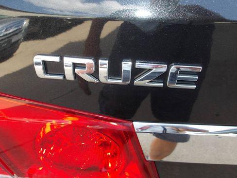 Used 2014 Chevrolet Cruze LS FWD image 31
