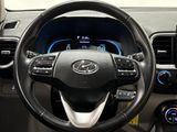 Used 2023 Hyundai Venue SEL image 4
