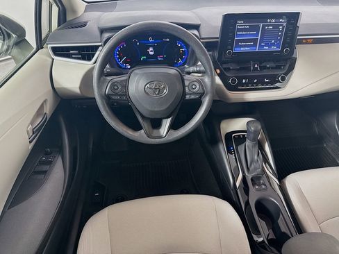 Used 2022 Toyota Corolla LE image 20