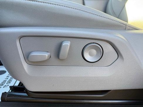 Used 2025 Chevrolet Silverado 3500 LTZ image 33