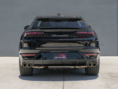Used 2026 Lamborghini Urus SE AWD/4WD image 8