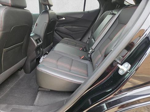 Used 2023 Chevrolet Equinox RS FWD image 9