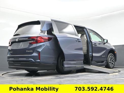 Used 2026 Honda Odyssey EX-L image 3