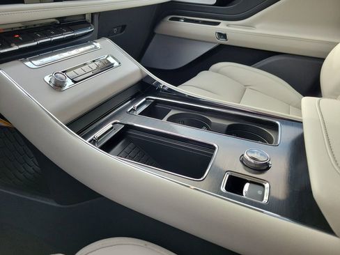 New 2026 Lincoln Aviator Reserve image 29