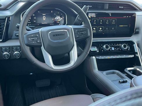 New 2026 GMC Sierra 2500 Denali w/ Denali Reserve Package image 13