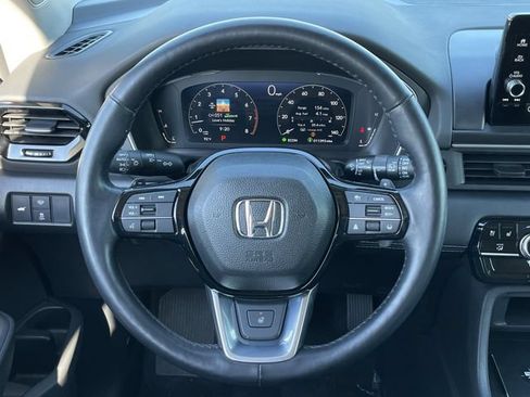 Used 2025 Honda Pilot Elite image 13